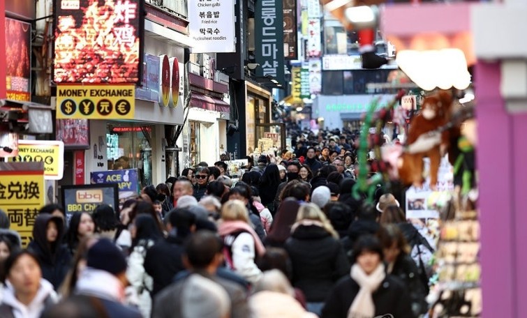 Experience the raw and lively "Myeongdong" vibe of Hip-jiro.