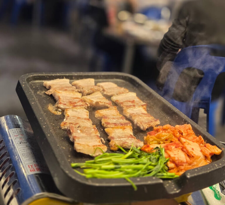 taetae samgyeop sindang rooftop bbq in seoul