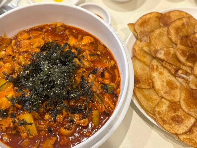 Shilla Jemyeon is one of the Best noodles in Seoul