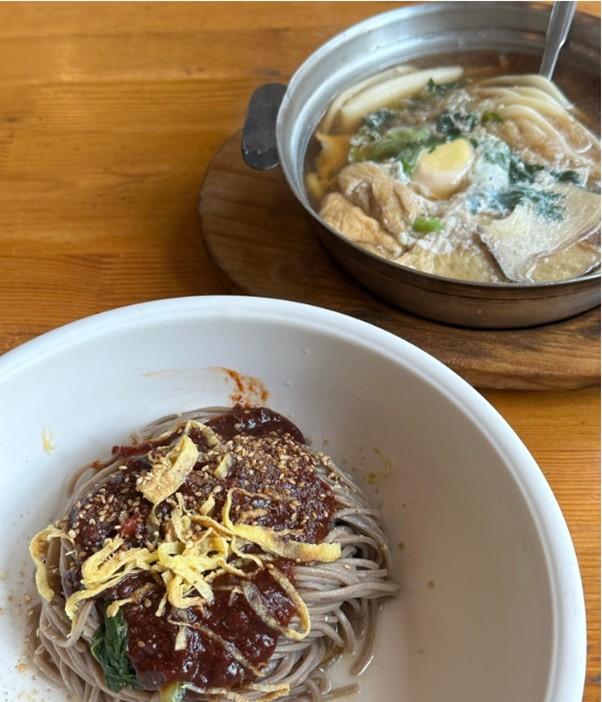 Yulimyeon noodles near Deoksugung Palace, Seoul