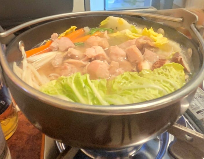 Mizutaki Fukuoka-style chicken hot pot with 24-hour broth at Tetsuro, Seoul Station.