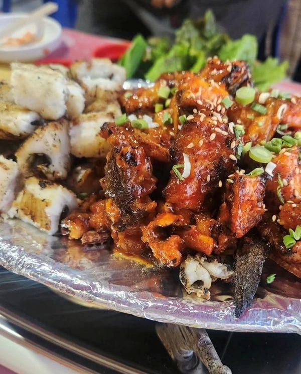 Order it half plain-salt and half yangnyeom
(spicy-sweet sauce)