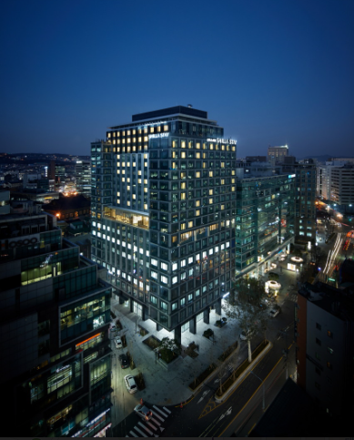 A clean, cost-effective accommodation located right in the heart of the city, Shilla-Stay-Gwanghwamun