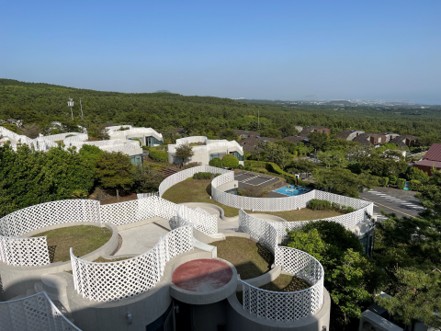 Even the overall scenery and landscape of Art Villas Jeju look straight out of a painting