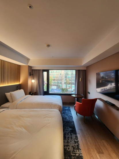 The rooms at Mondrian Seoul Itaewon are not particularly large. If having a spacious room is a priority for you, I would recommend a different hotel.
