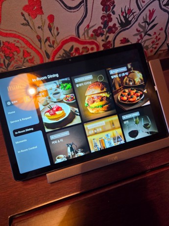 Lighting and Tablet Control Experience 3