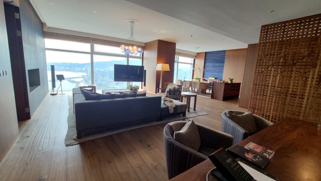 Park Hyatt Busan suite room